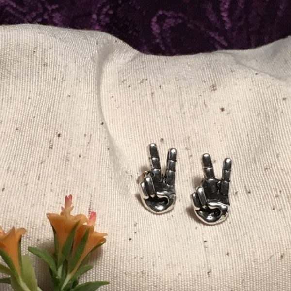 Earrings hand shaped hand therapy jewelry  victory sign dimensional earrings For Sale